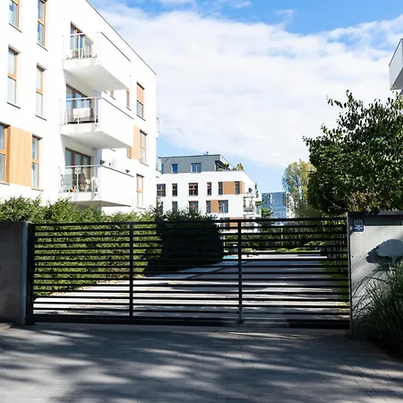 Elegancki Park Bazantow *