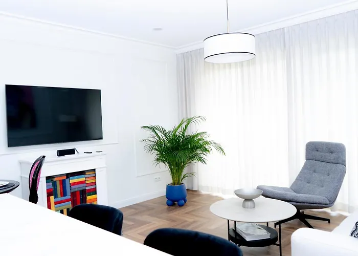 Apartment Elegancki Park Bazantow