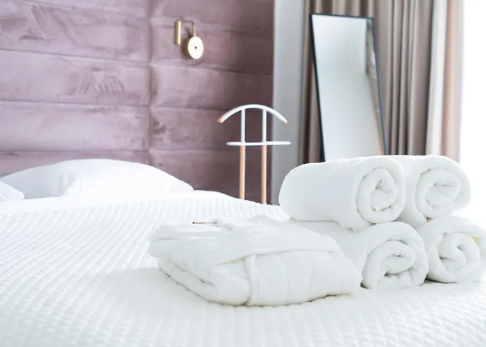 Elegancki Park Bazantow *