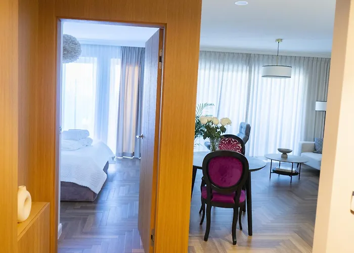 Elegancki Park Bazantow *