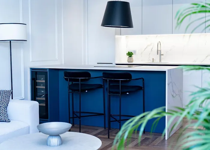 Elegancki Park Bazantow *